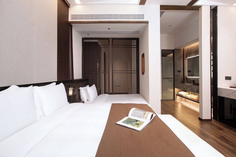 Bajiazhan Yulin Yuchi Homestay