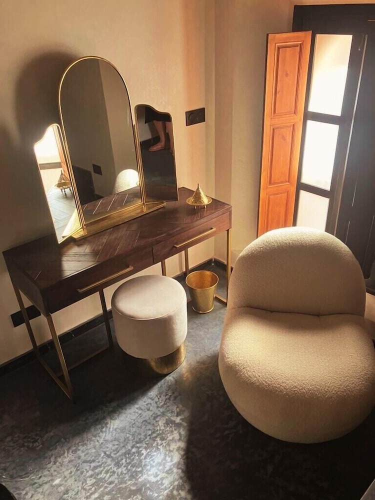 Riad LallaBaya