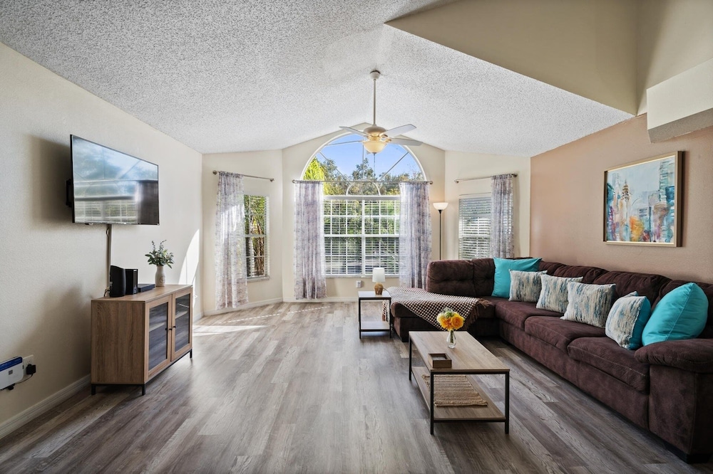 Villas at Somerset 3 Bedroom Condo Amenity Access 3 Condo
