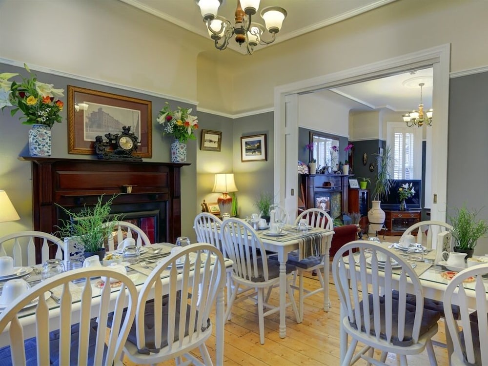 Avoca House