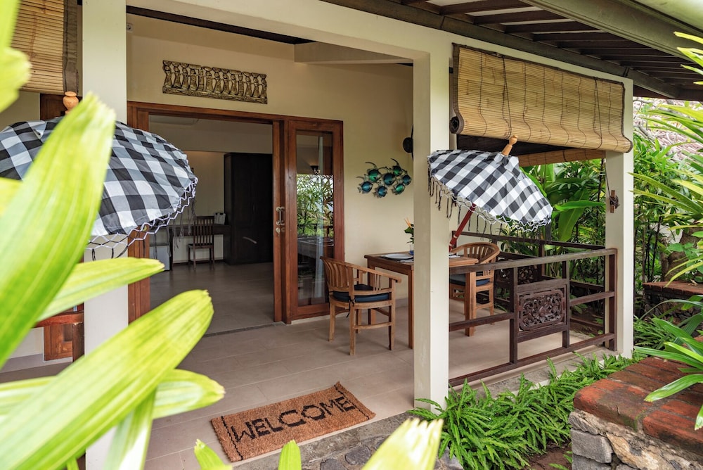 Alamanda Lovina Resort
