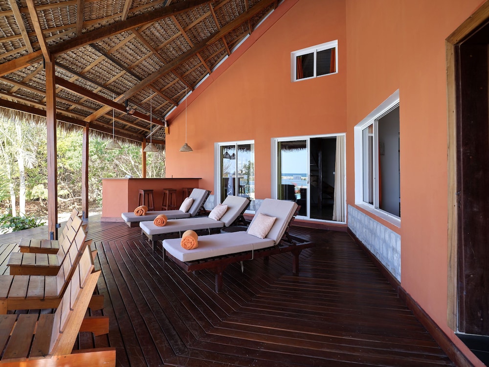 Antsanitia Resort