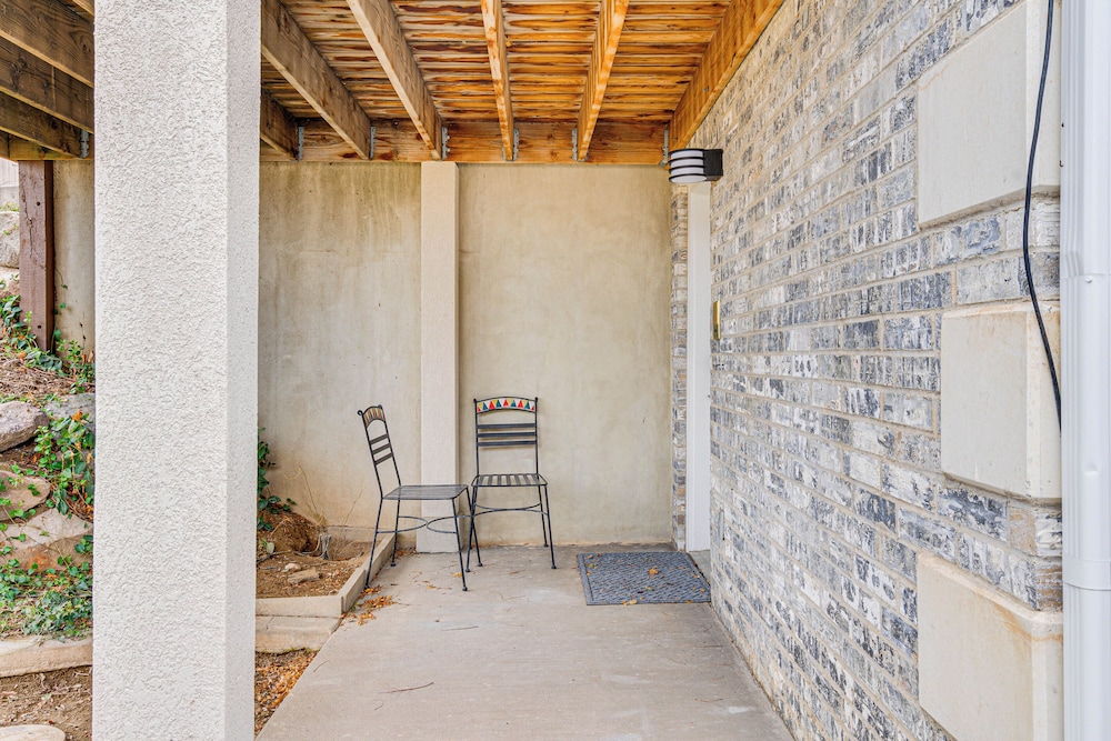 Lovely Remodeled North Salt Lake Apt: 7 Mi to Dtwn view 3
