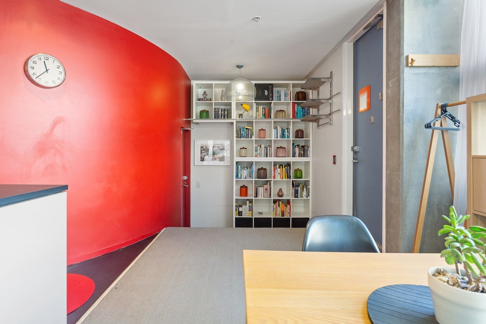 Chic 1-bed Apartment in the Heart of Newtown