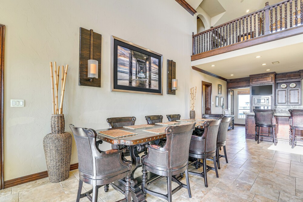 Beachfront Group Getaway on Bolivar Peninsula