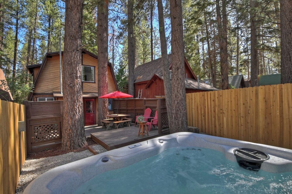 Summit Happy Mountain Cabin