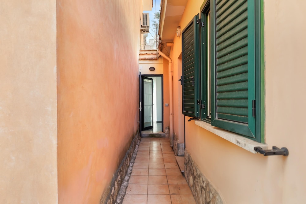 St Peter Cozy Studio With Balcony