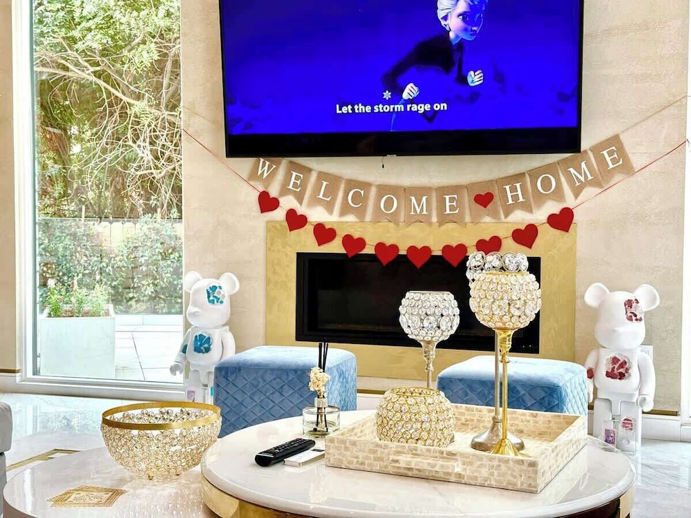 @ Marbella Lane - Enchanted Garden & Pool Hideaway