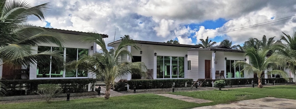 Rich Villa
