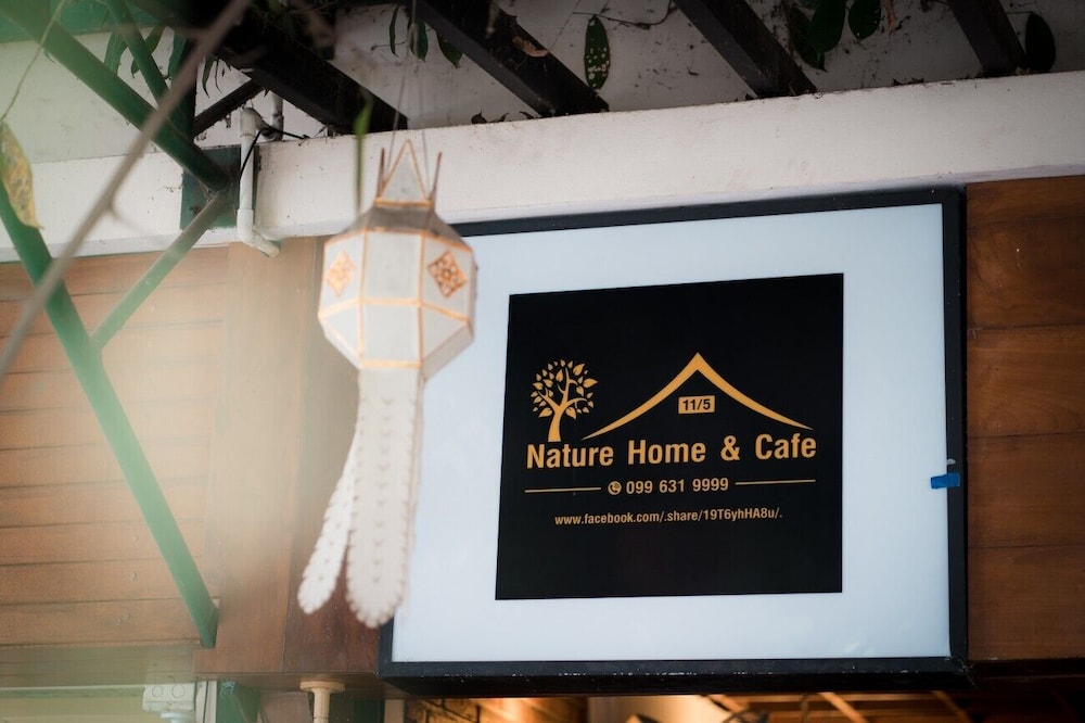 Nature Home Hostel & Cafe
