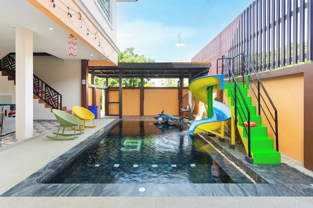 99 Pool Villa