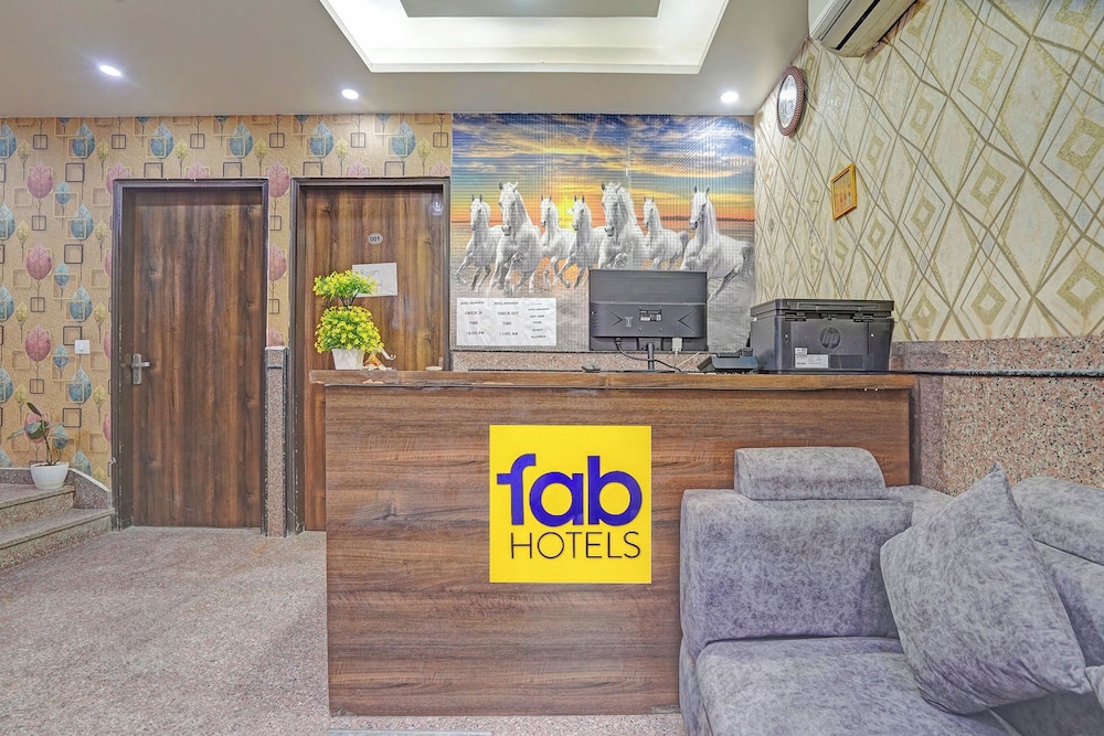 Fabhotel Broadway