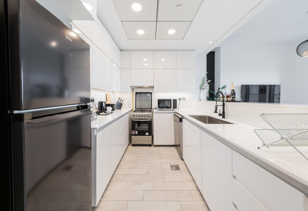 DXB - The Atria Residences - 1404 - DT