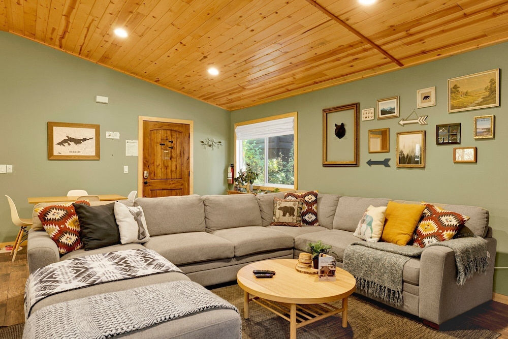 Country Club Cabin #357