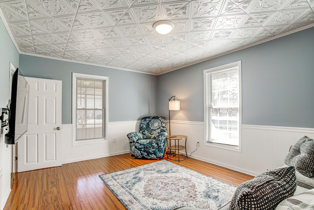 Walk to Main Street: Family-friendly Crisfield Gem