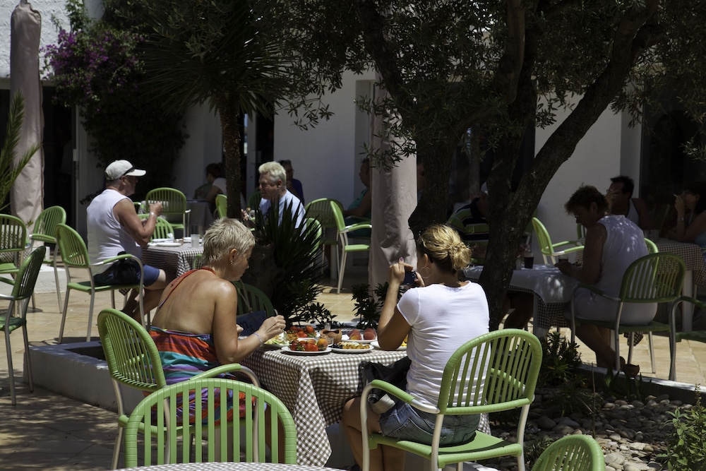 Hammamet Vacations - Hotel Samira Club - Caters to Couples - Property Image 9