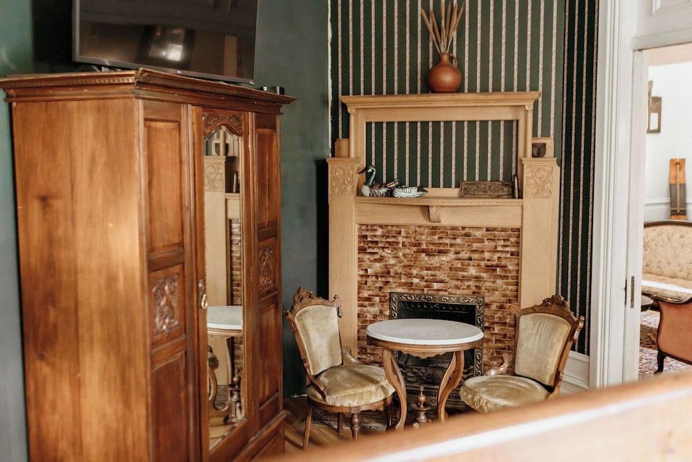 Ellerbeck Mansion Bed & Breakfast