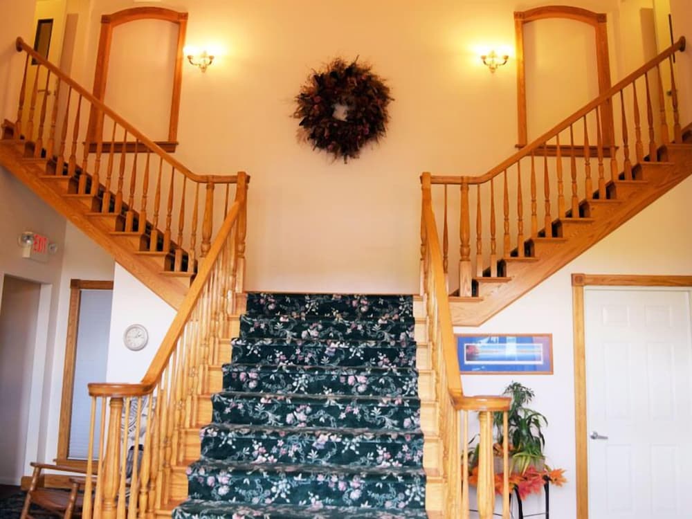 The Seasons Inn at Nicks Place - Property Image 8