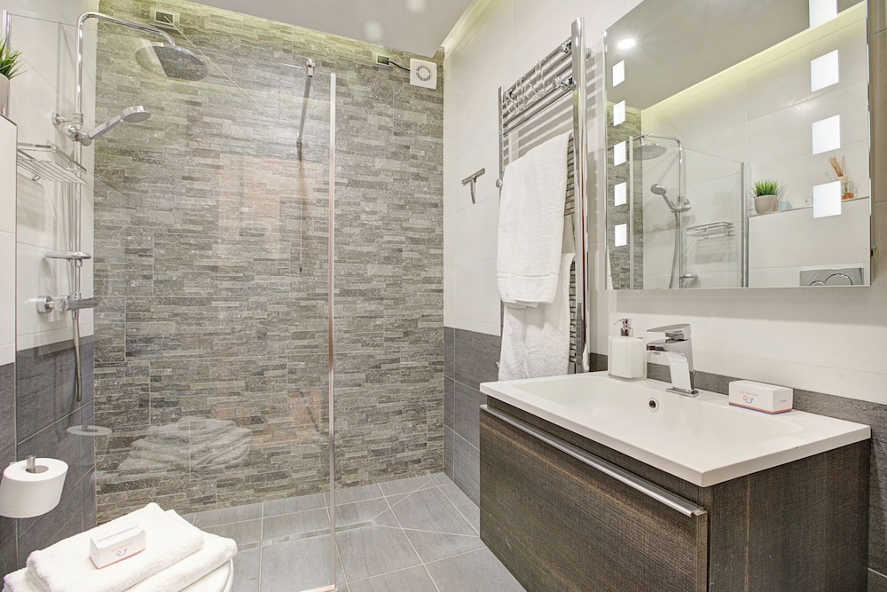 Amirovista-garden, Lake View, Shared Pool
