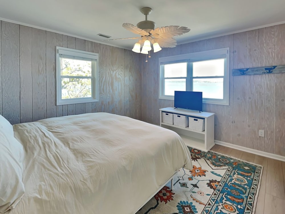 The Hydeaway by Topsail Realty