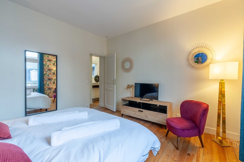 High-end 75m2 Apartment - Place Morny