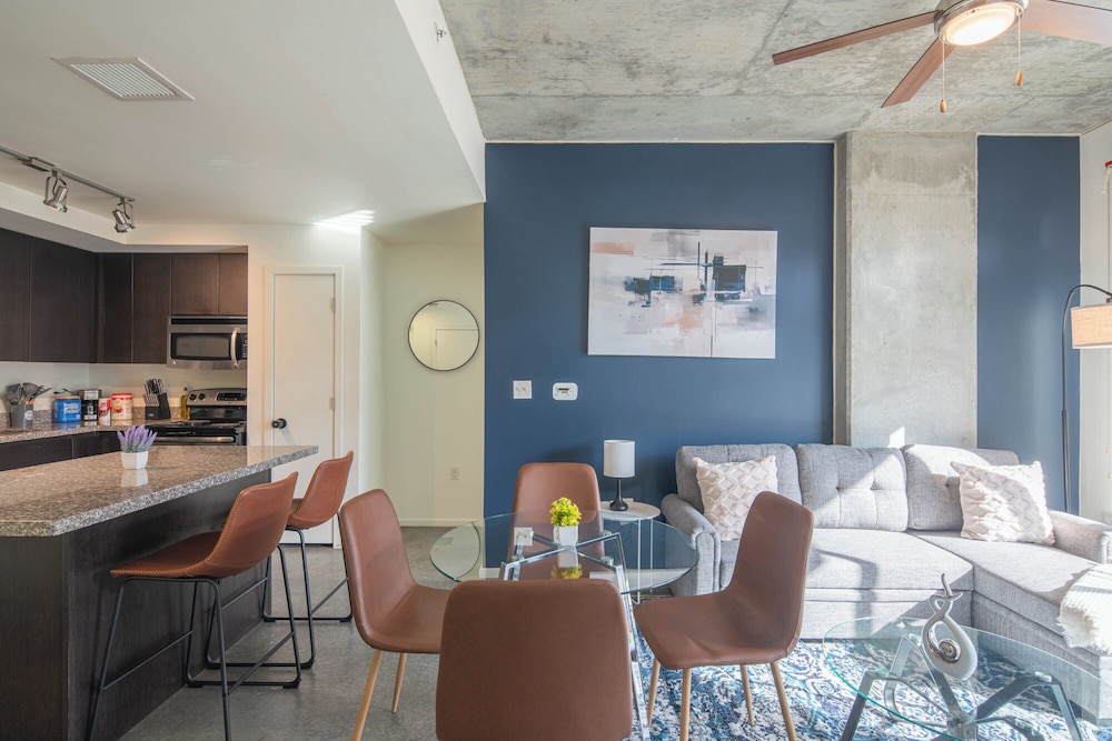 ROVE LIVING/KL - Roosevelt Point