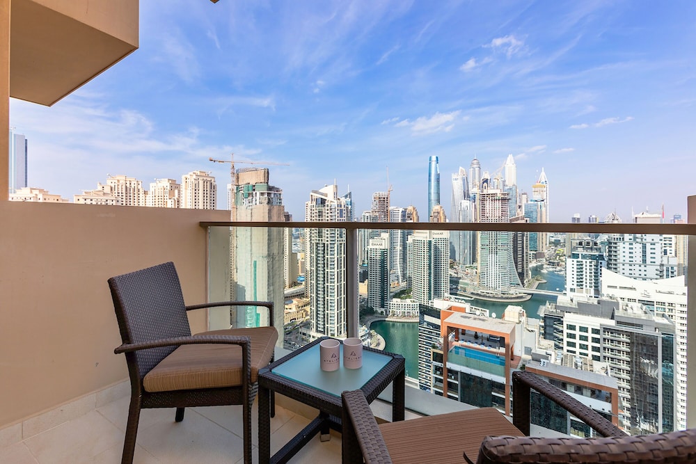 Marriott 1BR Apartment with Marina View