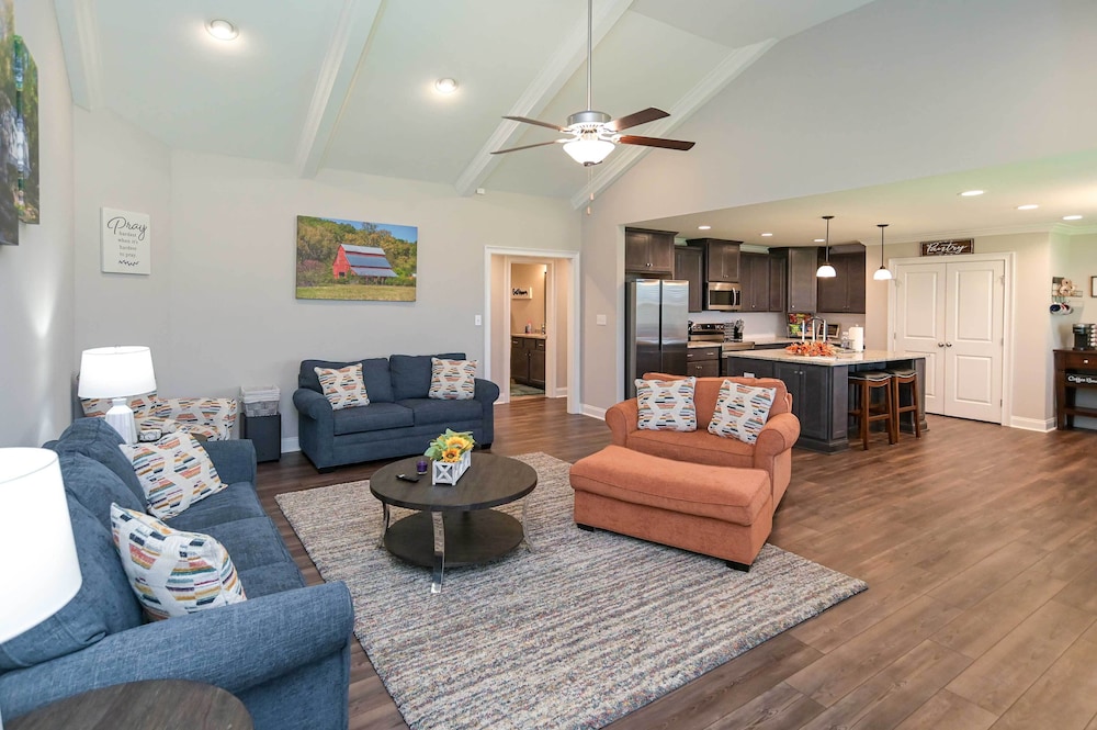 Quiet Family Home 15 Mi to Dtwn Huntsville! - Property Image 46