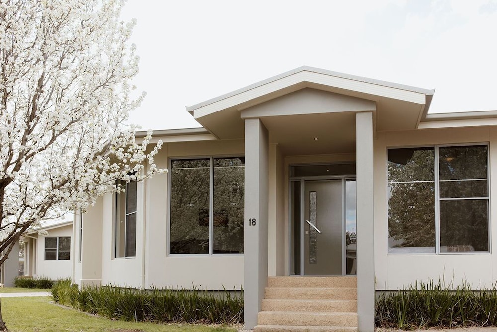 Tindarra Resort