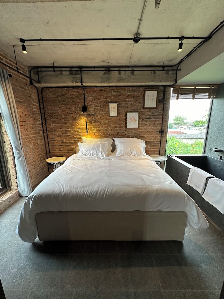 Cataleya Estate Boutique Hotel