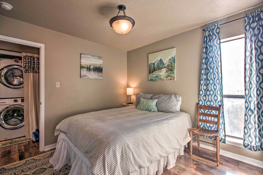 Modern Mountain Retreat w/ Views: Ski, Golf & Hike