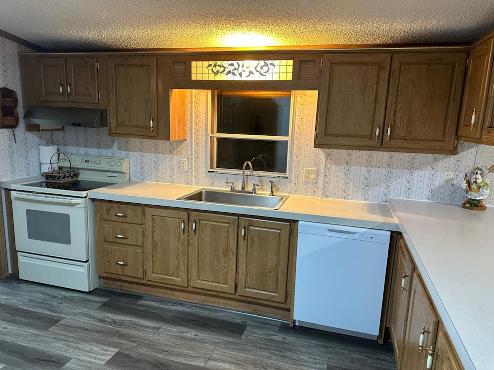 Secluded Lodge Farm Views 50 Acres Wifi