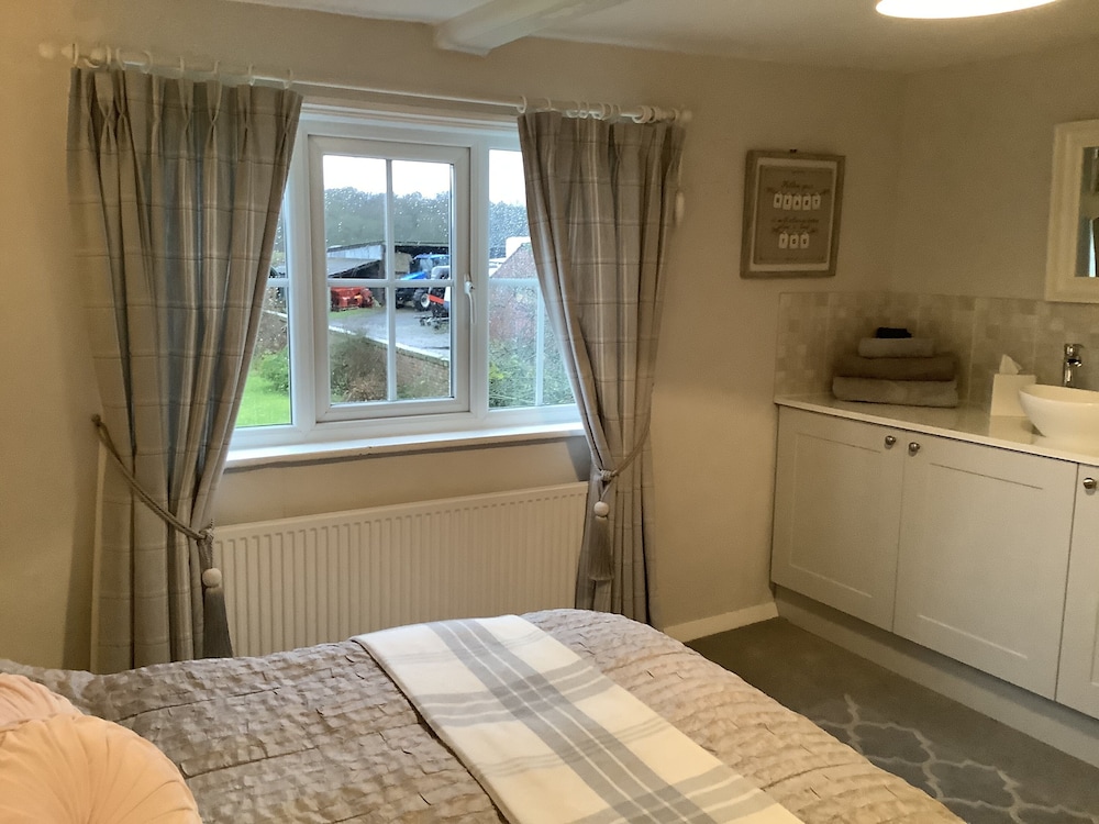 Birtles Farm Bed and Breakfast view 4