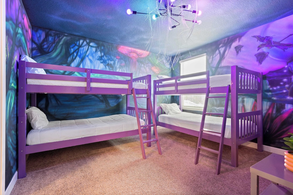 Stinger Luxe Retreat by Avantstay 8BR Luxury Villa Near Disney w/ Pool & Game Room