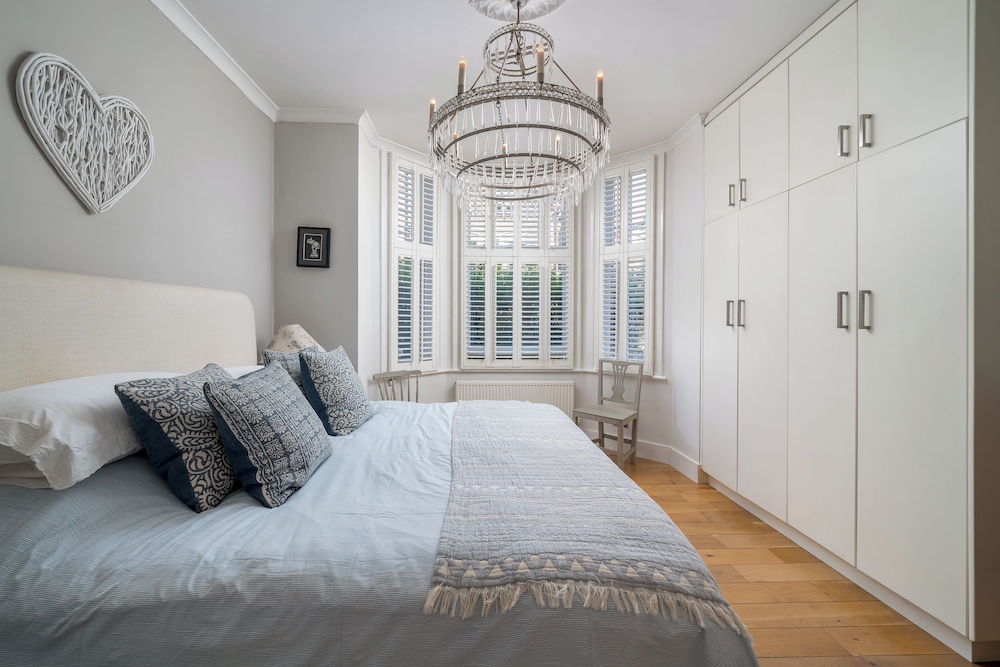 2Bedroom flat with garden in Battersea