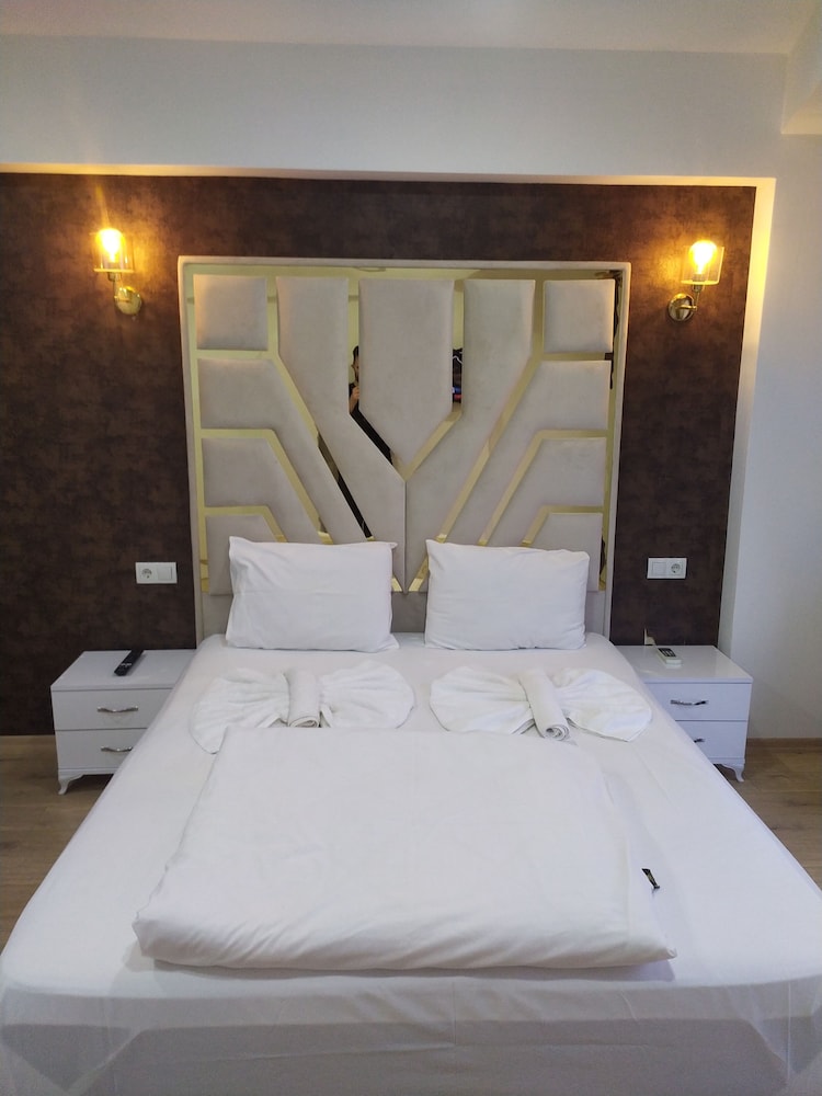 Mango Suites