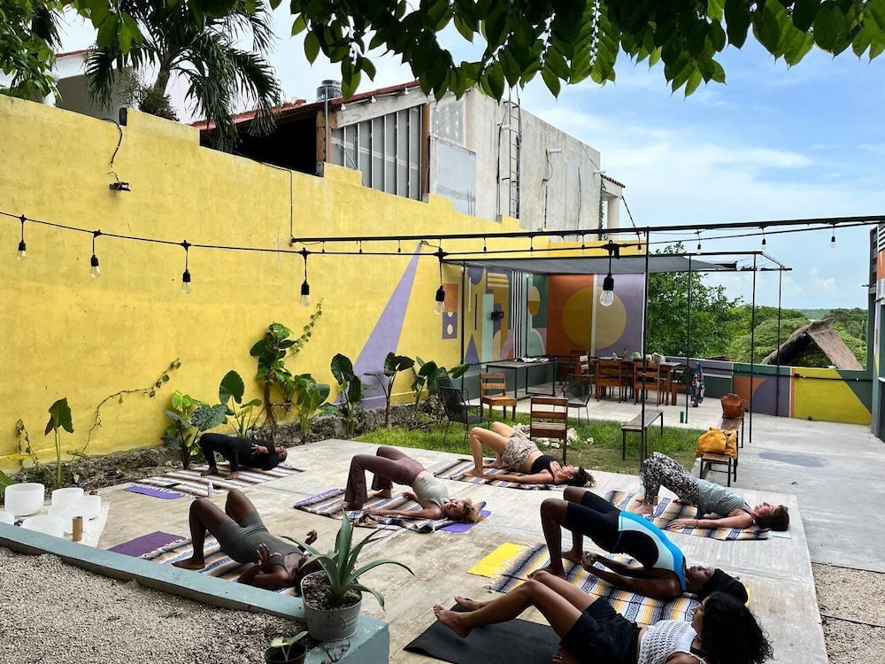 La Embajada