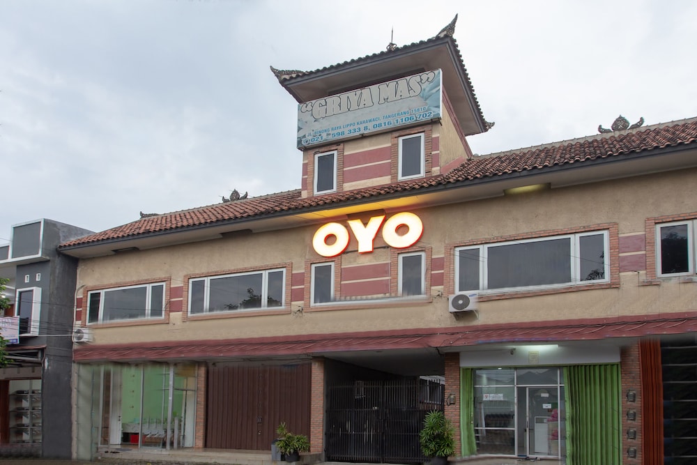 OYO 645 Griya Mas Syariah view 3