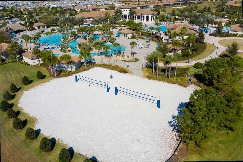 Spacious 7BR w Pool Spa Game Room Near Disney