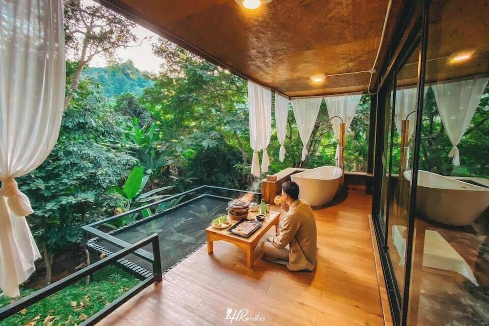 Phuthara klangdong