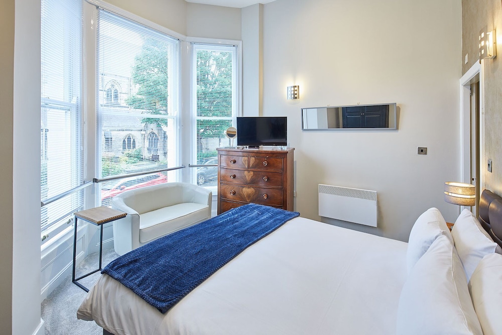 Host Stay Three Bays view 3