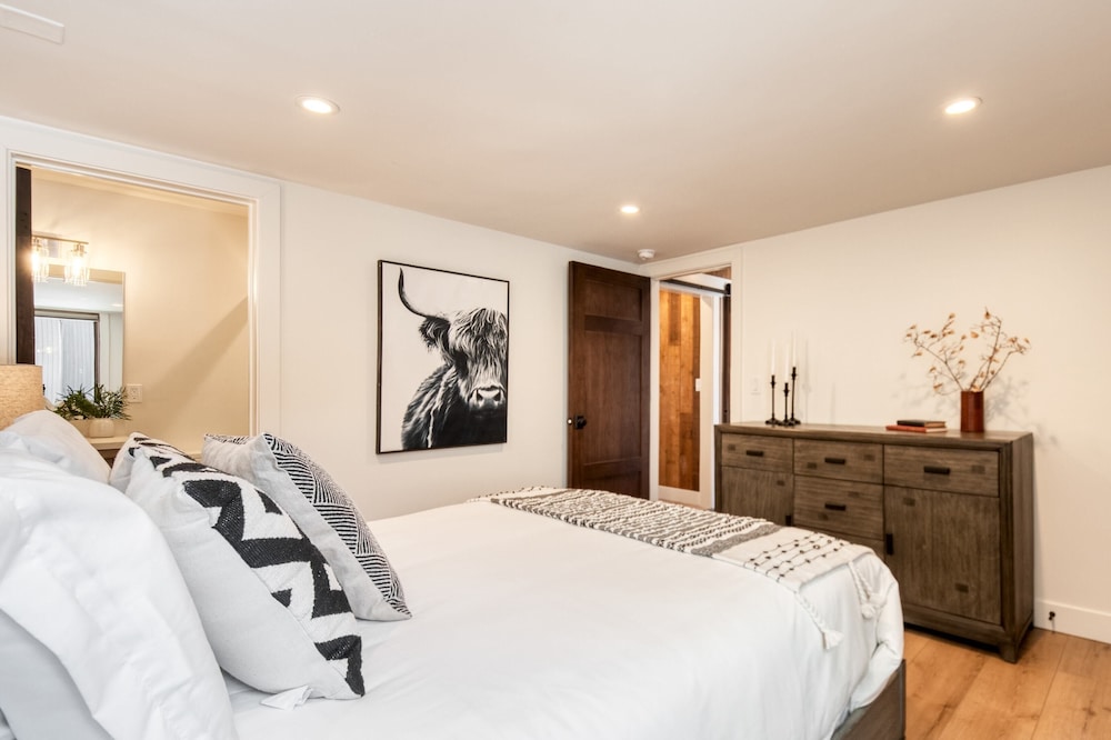 Quicksilver by Avantstay Park City Town House in Great Location! view 4