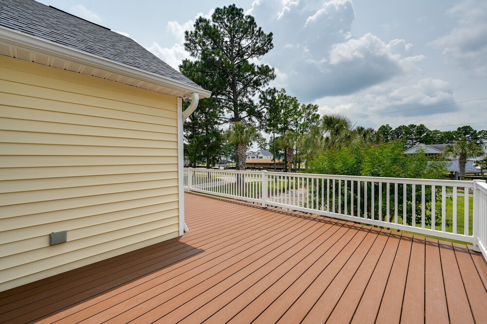 Chocowinity Waterfront Getaway w/ Boat Dock!