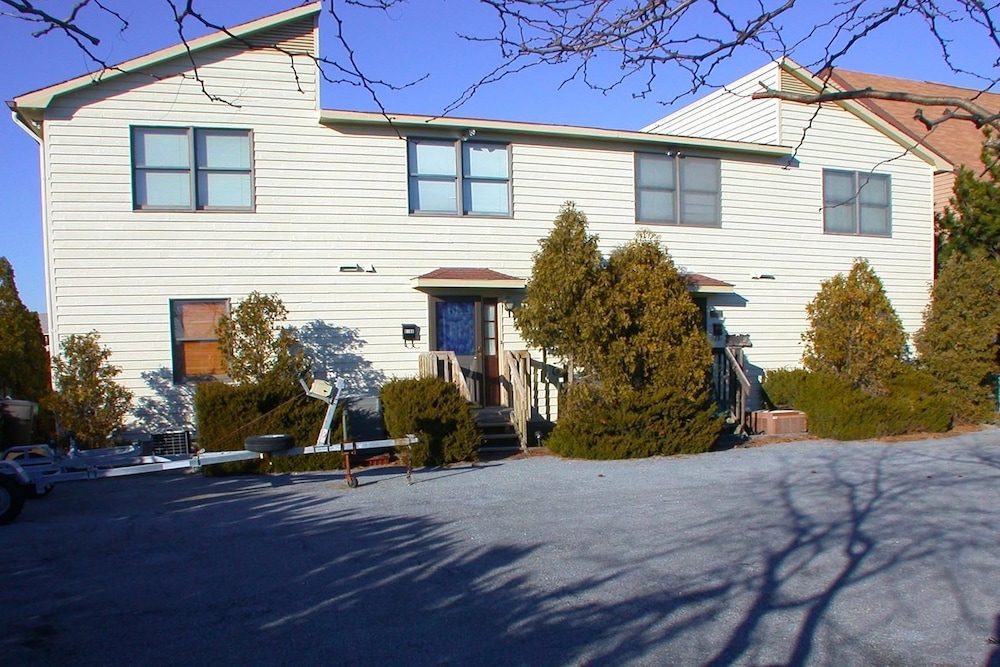 Sea Jay 616c 2 Bedroom Townhouse by RedAwning