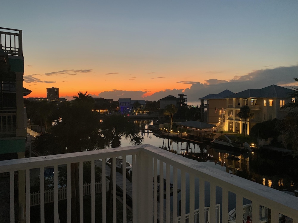 The Gulfview Grandeur