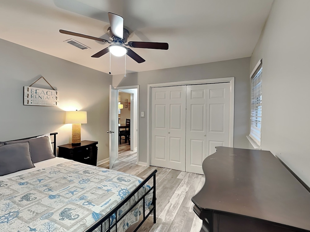 Pleasure Pier Retreat Manor by Ryson Vacation Rentals