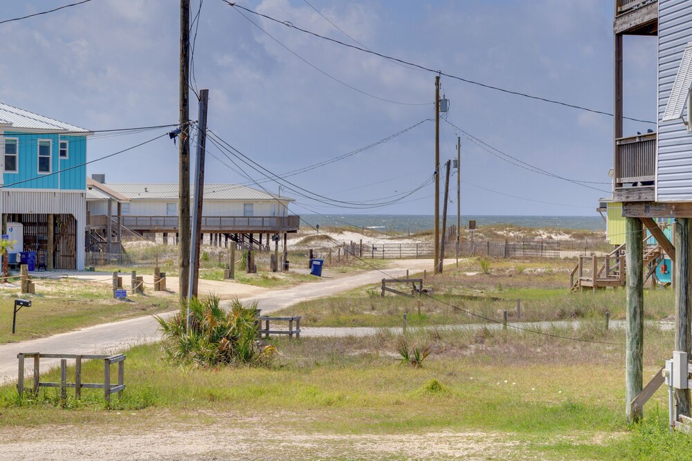 1 Block to Gulf: Dauphin Island Retreat w/ Views