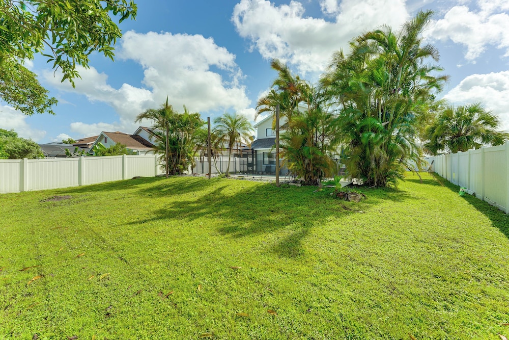 Disney-themed Home: Swim, BBQ & Explore Kissimmee!