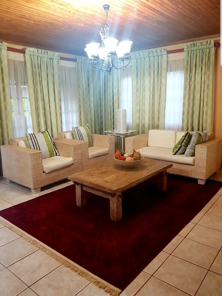 Kwantulindawo Guesthouse Vryheid view 4