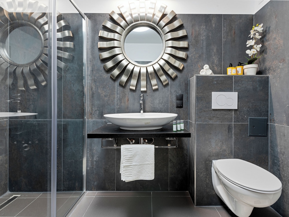 SKY9 Apartments - Homes & Villas